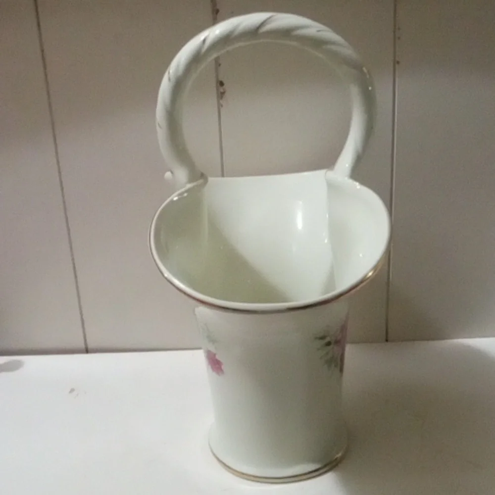 Floral Porcelain victorian rose Basket with Gold Trim
